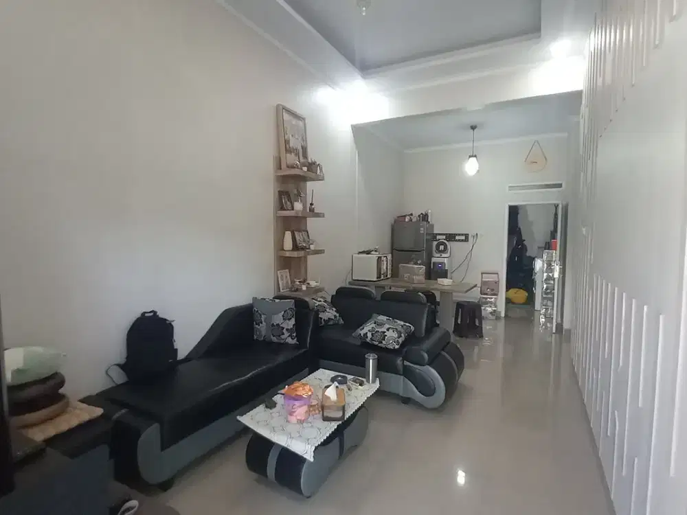 Rumah 1 Lt Terawat 15 Menit ke Stasiun Depok Baru Dibantu KPR J-34022