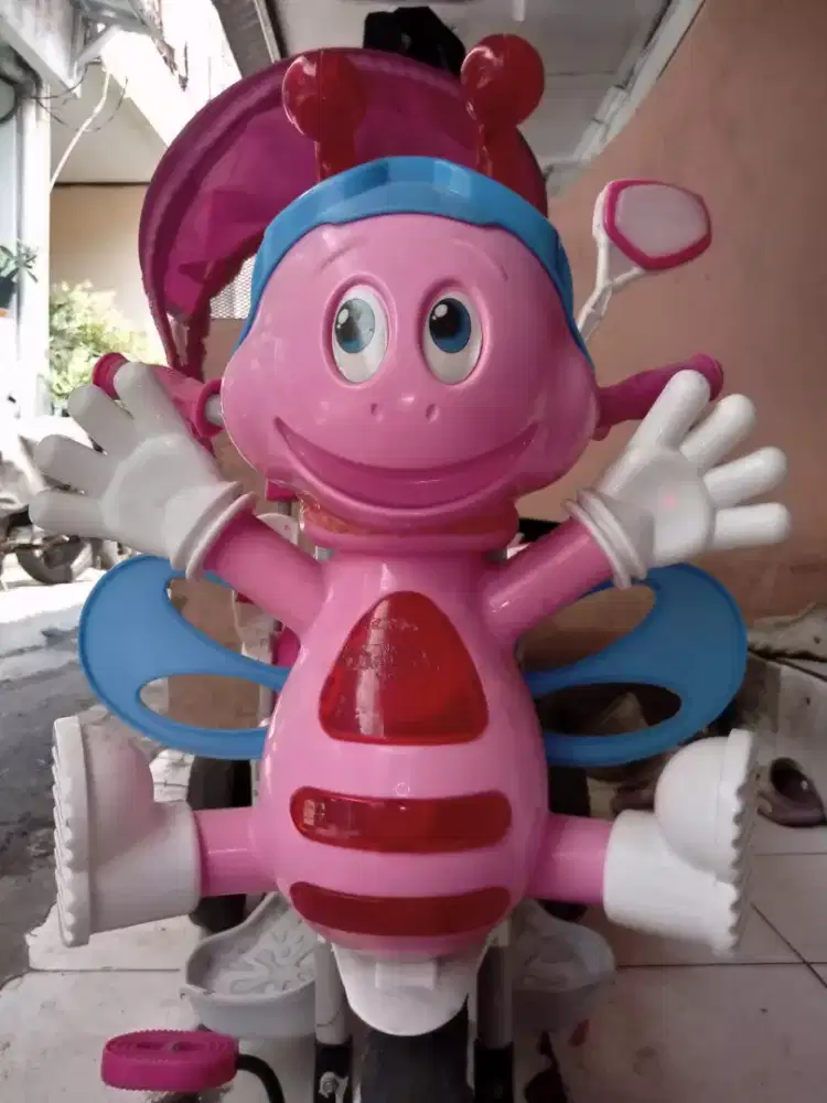 Sepeda anak roda 3 merk famili minus pemakean sm mandiin aja