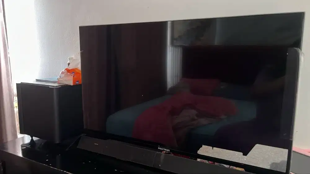 TV LED Polytron 45 Inch + Speaker Set Komplit