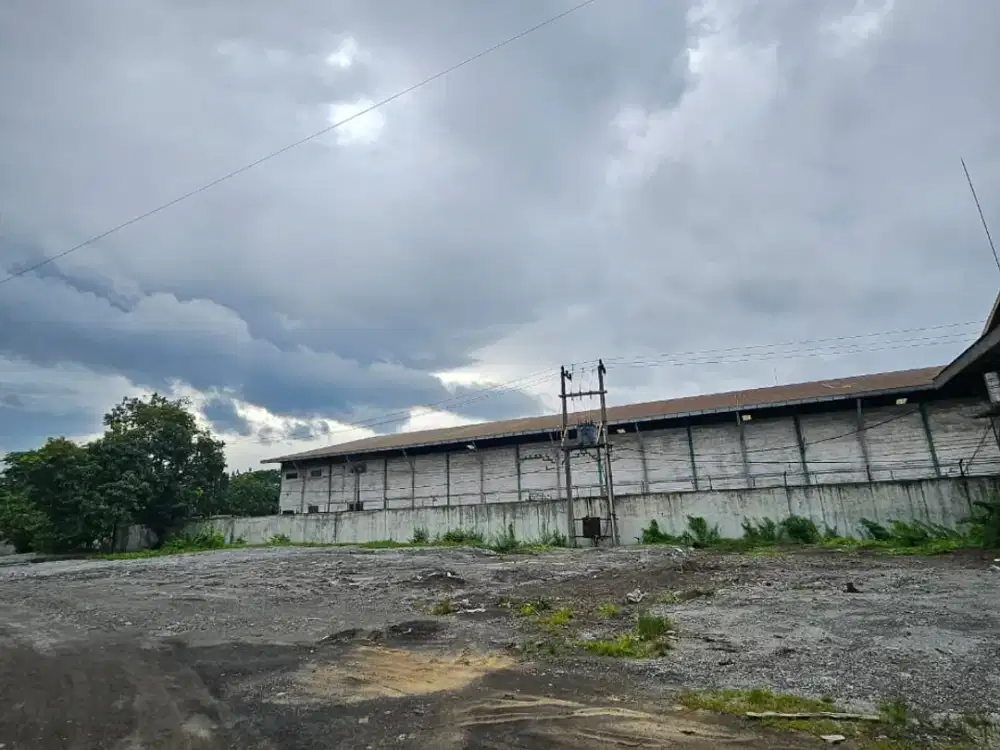 Gudang Ex Pabrik Besi