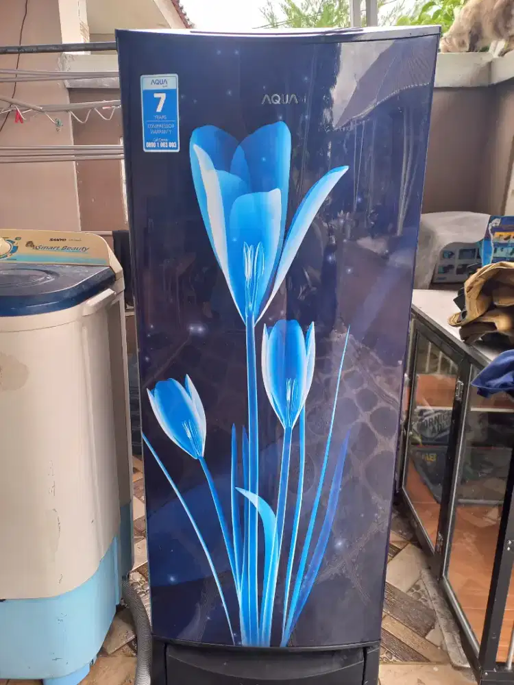 Dijual kulkas 1 pintu Aqua Sanyo murah bagus