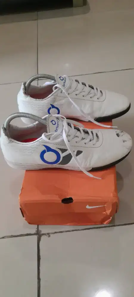Sepatu Futsal Ortuseight uk. 40