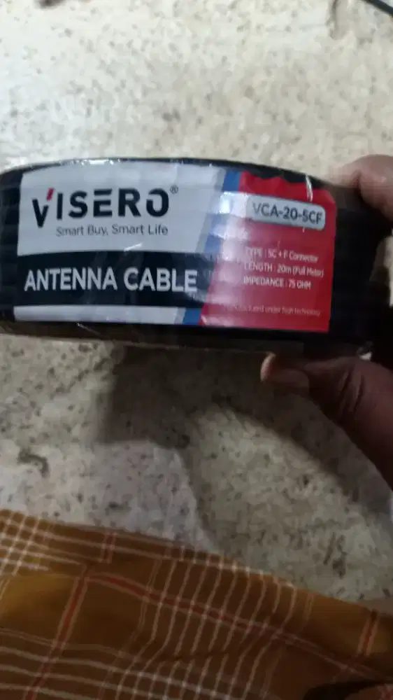 Kabel antena parabola dan set top box