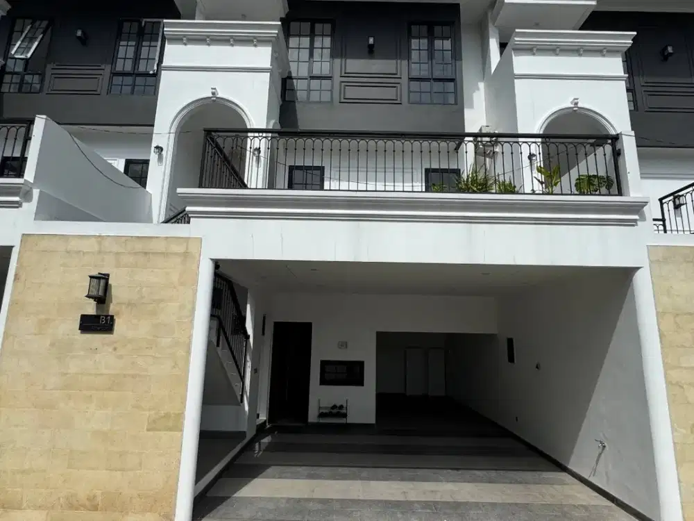 Cluster mewah di warung buncit jakarta,pejaten,pasar minggu,kalibata,pinggir jalan raya utama