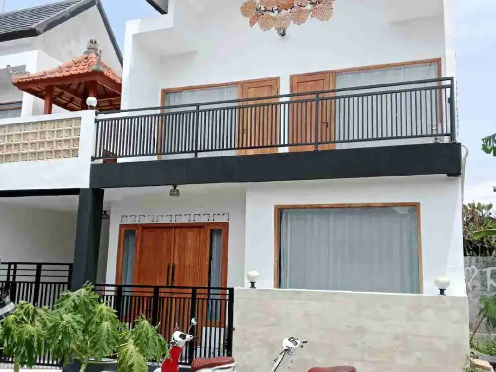 DI JUAL RUMAH CANTIK 2 LANTAI DI TUKAD PAKERISAN PANJER DENPASAR SELATAN