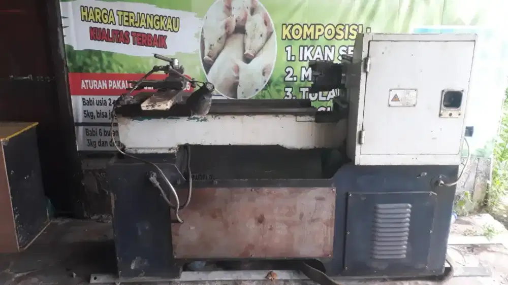 Mesin bubut otomatis