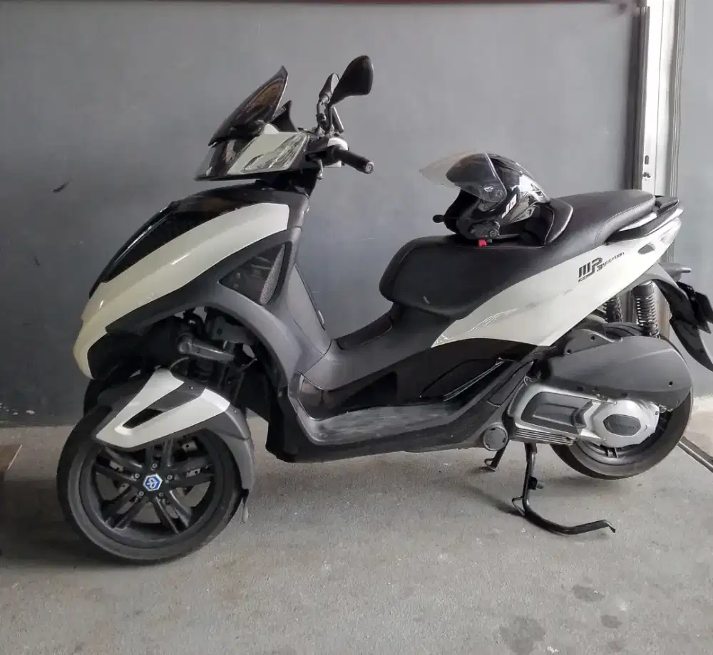 Piaggio MP3 Yourban 300CC
