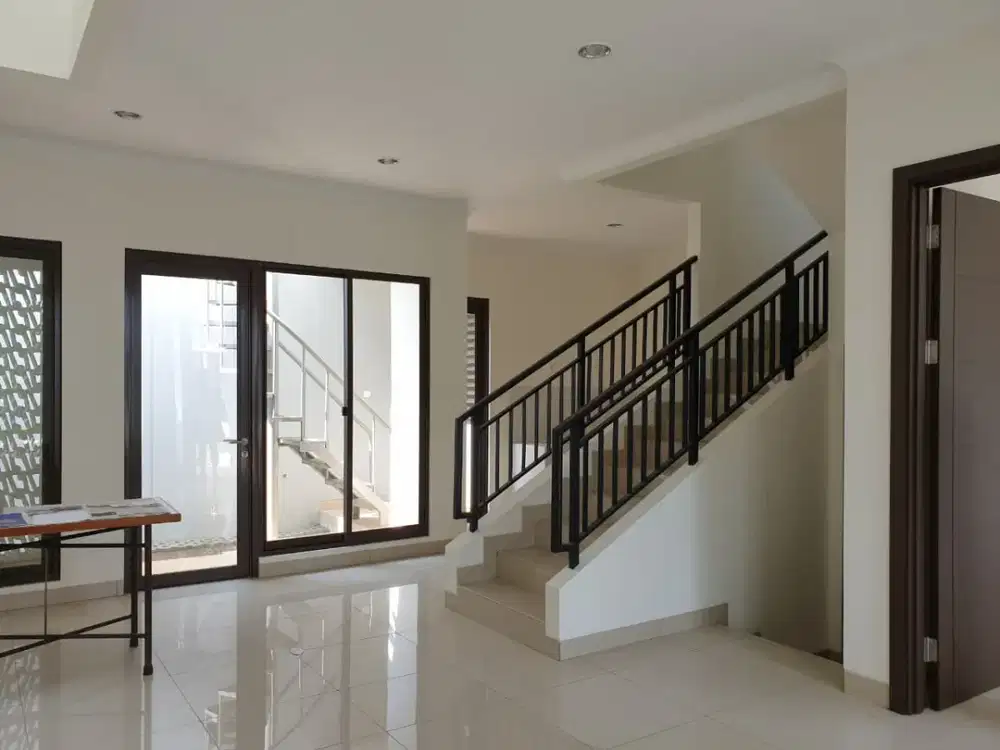 Rumah Nyaman Murah Disewakan di Cluster Cynthia Summarecon Bandung