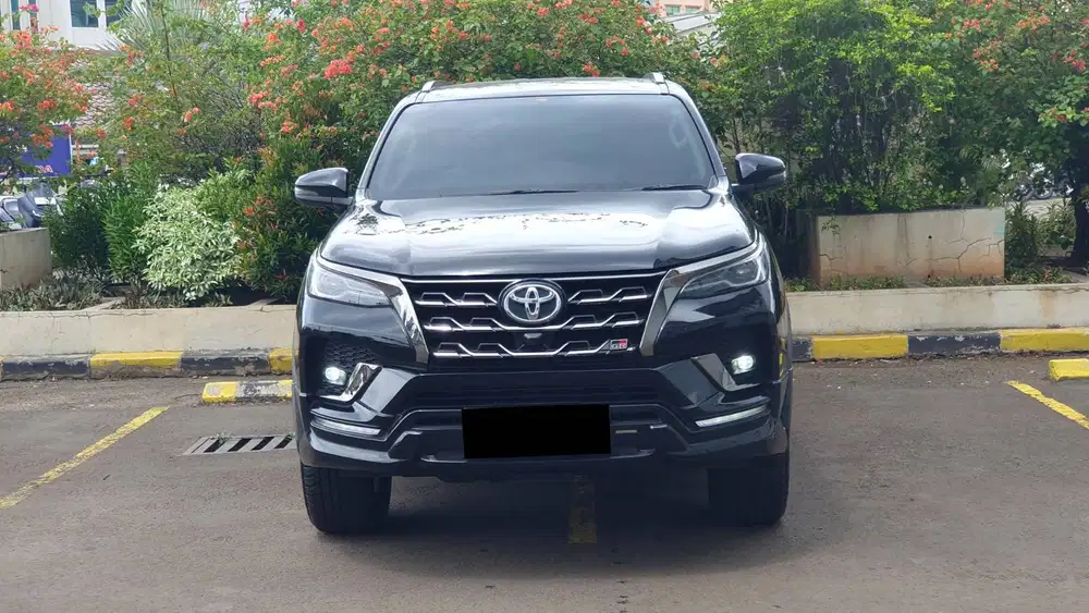 Toyota Fortuner VRZ 28 GR Sport Kicksensor 2024 Like New Low Km record