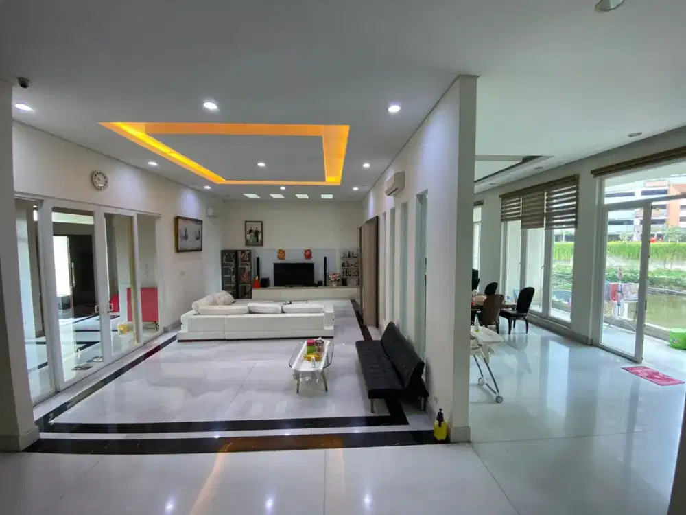 Jual Rumah PIK 15x30 3,5 Lantai Semi Furnished Cluster Gold Coast PIK