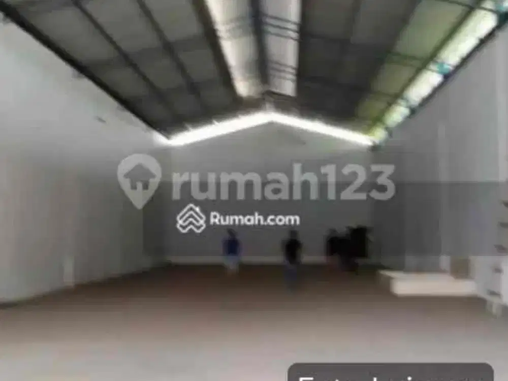 Disewa Gudang Bagus Tinggi Loading Dok di Komplek Pergudangan Daan Mogot Jakarta Barat Tangerang