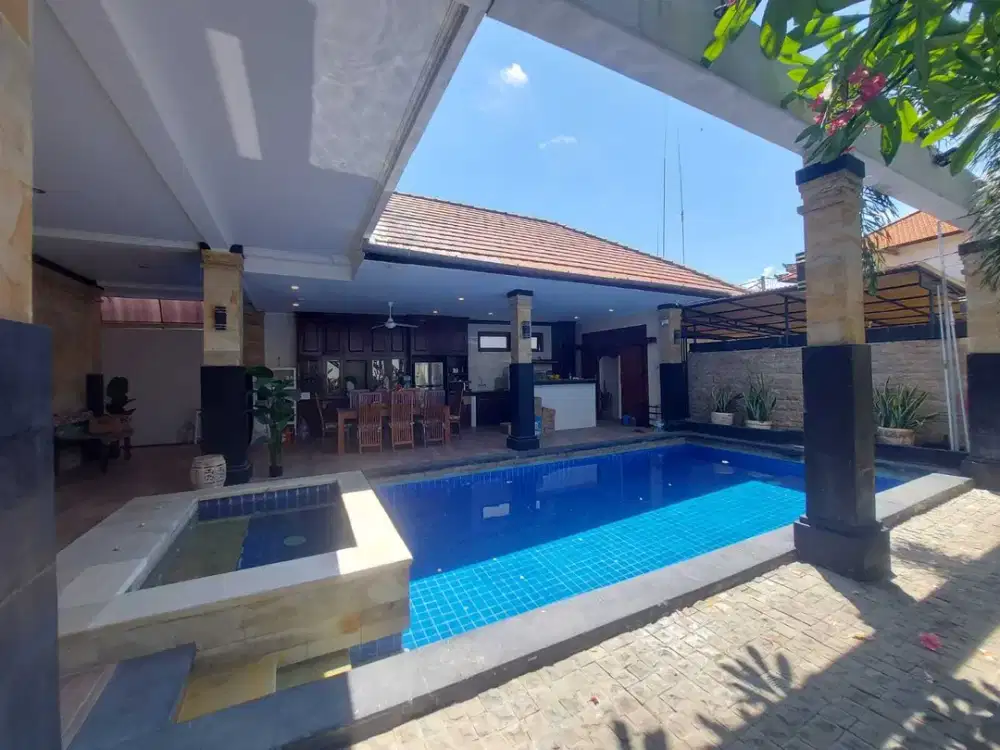 Dijual Villa Modren di Jl. Batur Sari - Sanur.