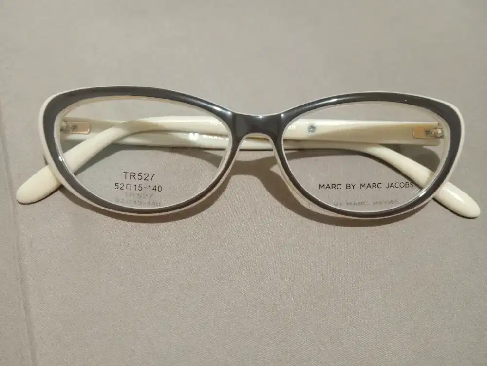 Kacamata Marc Jacobs