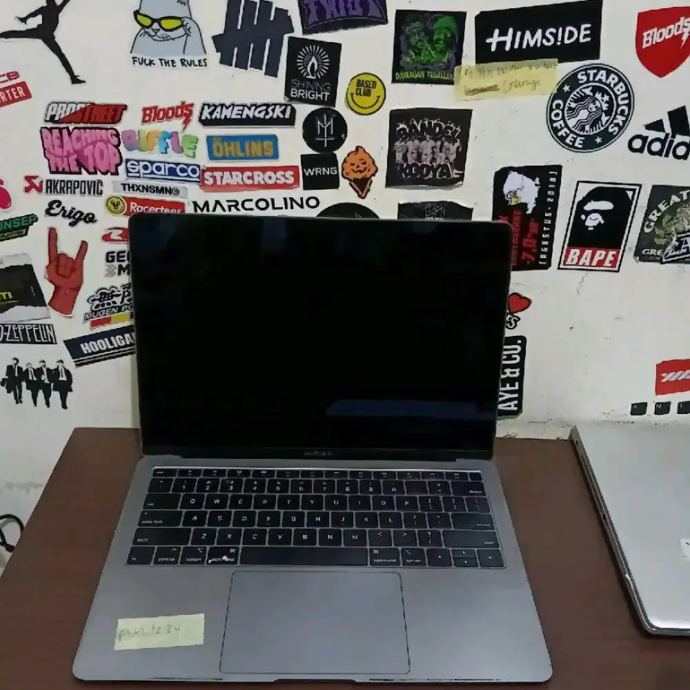 Macbook Air Retina 2018 13-inch Intel core i5 8/128 SSD