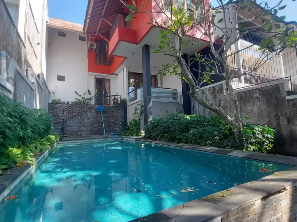 Dijual Villa 2 Lantai di Jl. Taman Bali - Mumbul.