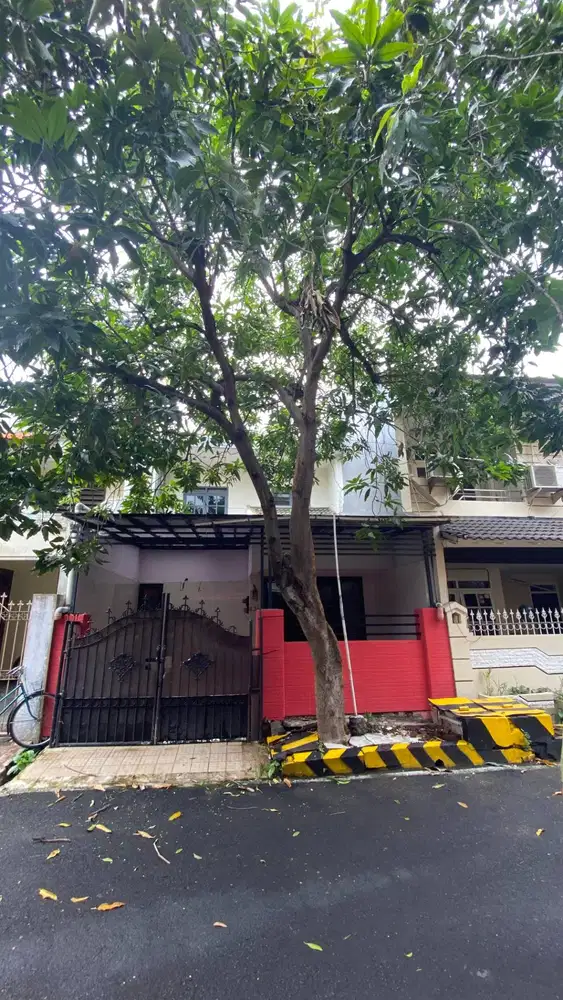 Disewakan Rumah 2 Lantai di Semolowaru — Lokasi Strategis, dekat MERR