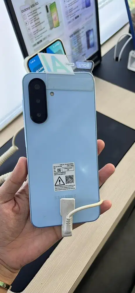 Samsung Galaxy A17LTE super amoled,super ngebut,kamera super jernih