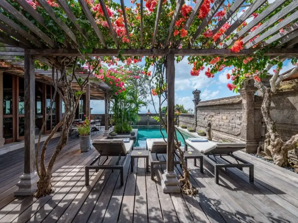 TURUN HARGA Dijual Villa Mewah 2 Lantai di Jl. Tundun Penyu - Ungasan.