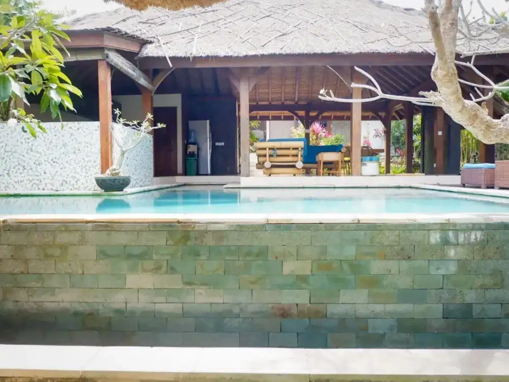 Dijual dan Disewakan Villa Bergaya Bali berlokasi di Jalan Pantai Balangan, Ungasan