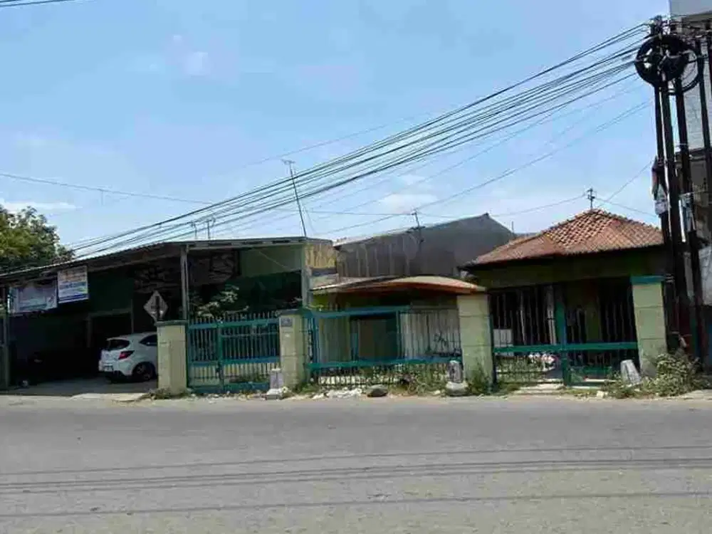 TEGAL PANGGUNG RUMAH TOKO STRATEGIS KOMERSIAL DEKAT JALAN RAYA PANTURA JUAL MURAH