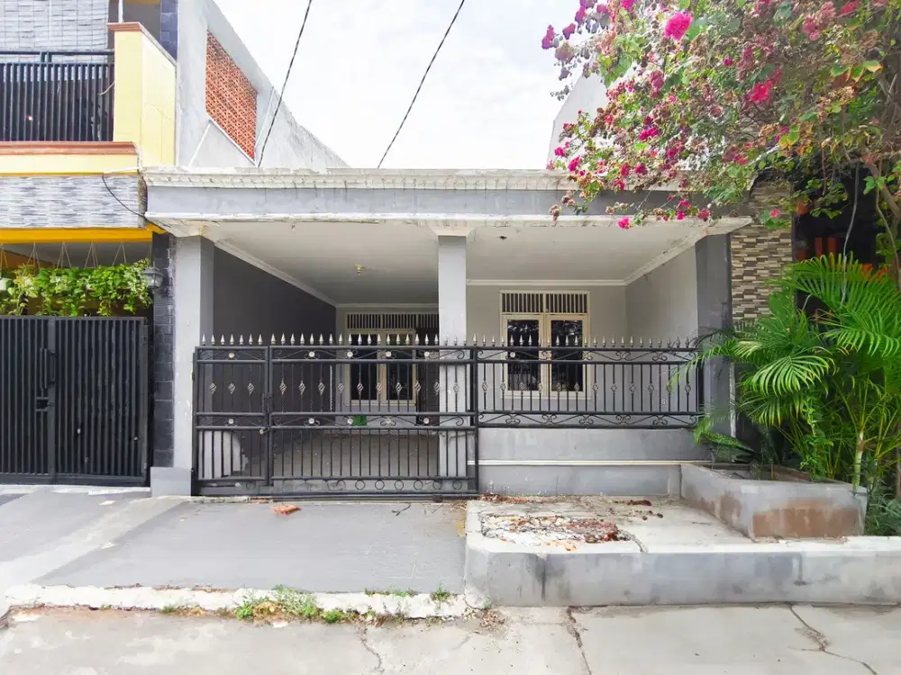 Rumah 9 Menit ke Gerbang Tol BSD Barat 1 SHM Dibantu KPR J-38206