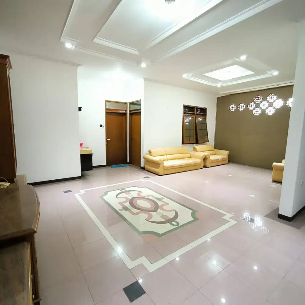 Disewakan Rumah Siap Huni di Batununggal Permai