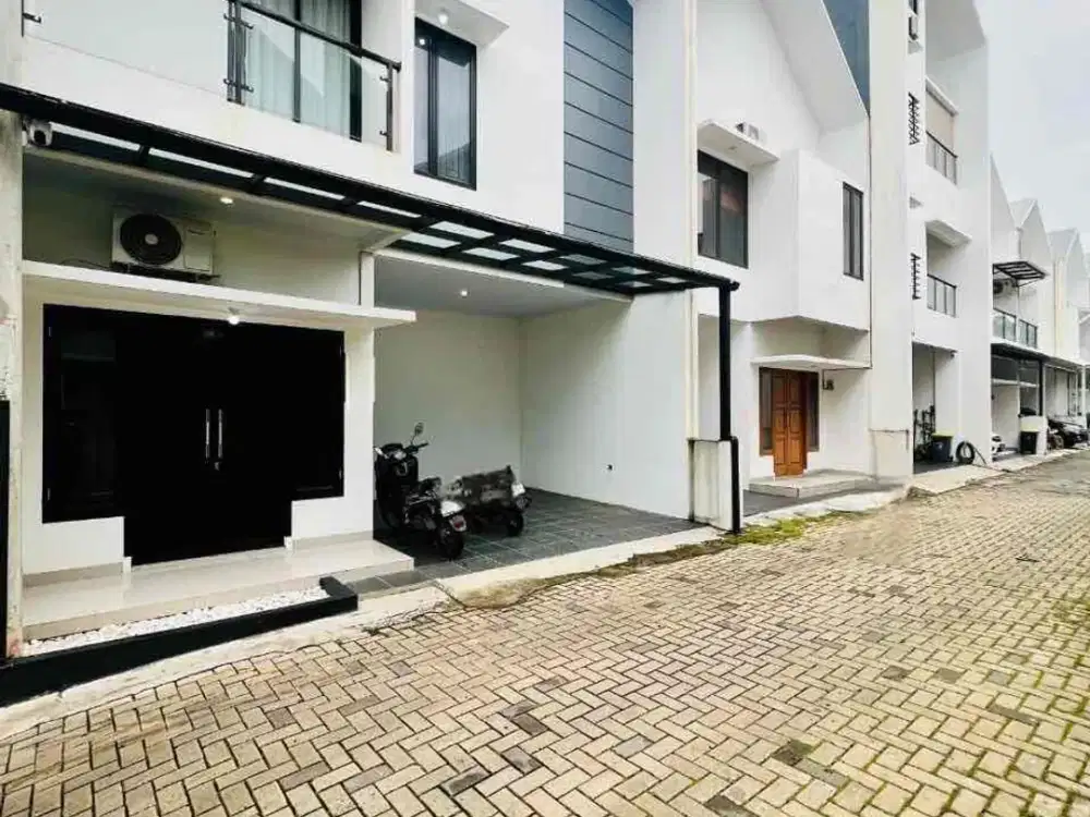 Dijual Rumah di Cilandak , Jakarta Selatan bebas banjir dekat dengan pintu tol