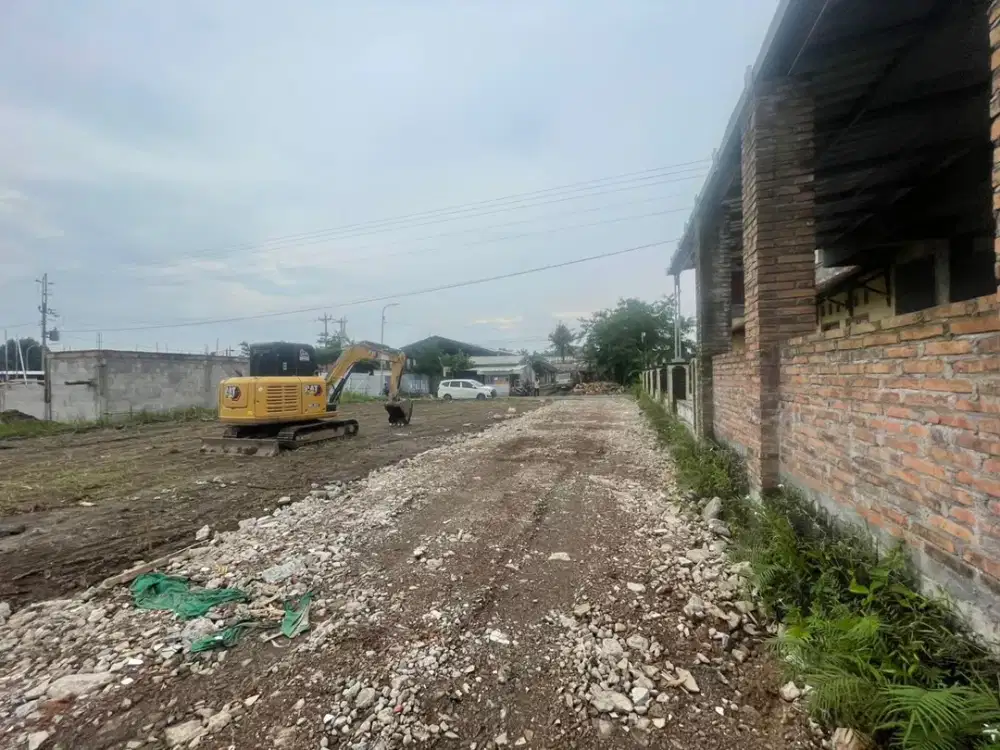 SHMP Pinggir Jalan Raya Dekat Jalan Palagan Jogja