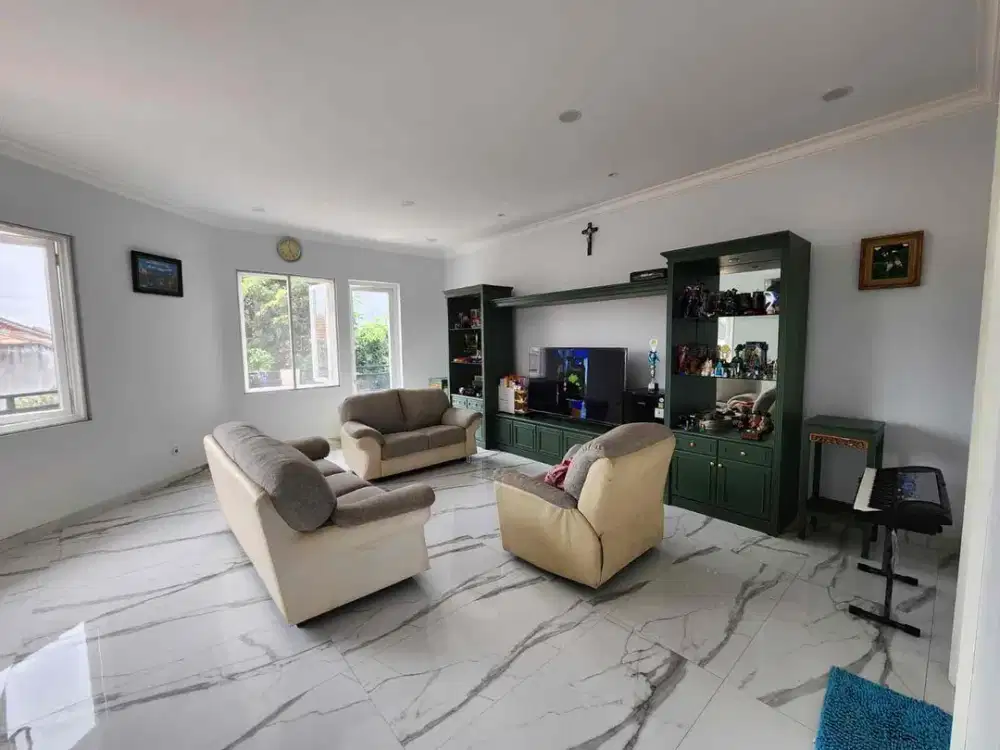 Dijual rumah di Komplek Griya Permata,Cipondoh Dekat Green Lake City