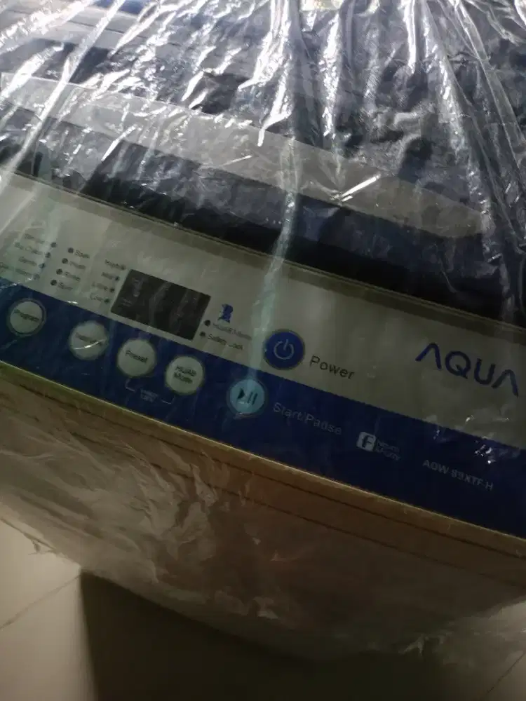 Mesin cuci otomatis merk Aqua japan mulus 9kg siap pakai