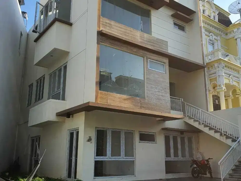 Rumah Layar Permai PIK 3 Lantai Ukuran 8x15 Full Marmer BISA KPR