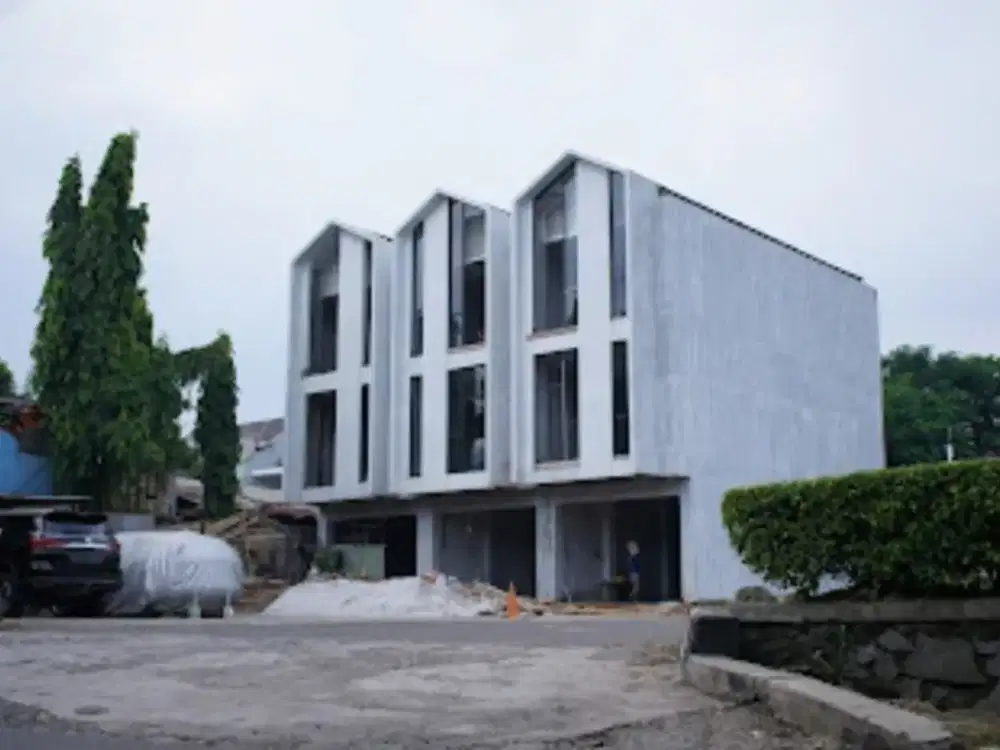 Ruko Baru 3lt Brand New Di Igusti Ngurah Rai, Bekasi