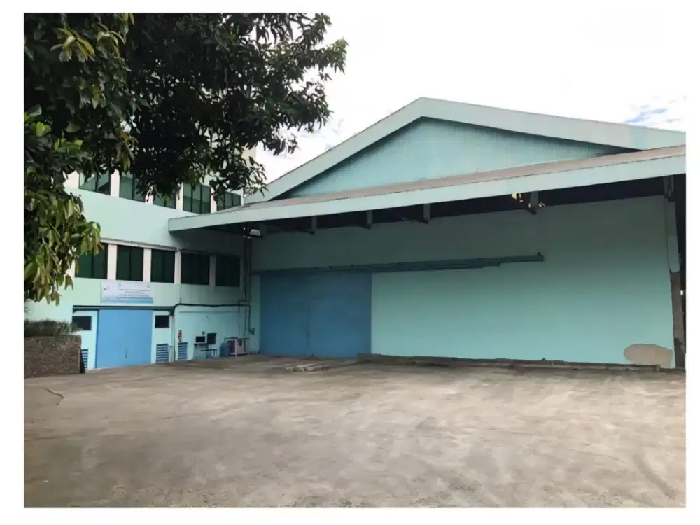 DIJUAL GUDANG EX PABRIK CIRACAS JAKARTA TIMUR, LT. 18.815 m2, LOKASI STRATEGIS, AKSES KONTAINER 40 FEET