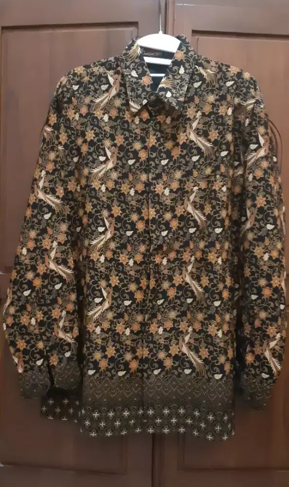 Kemeja Batik Tradisional