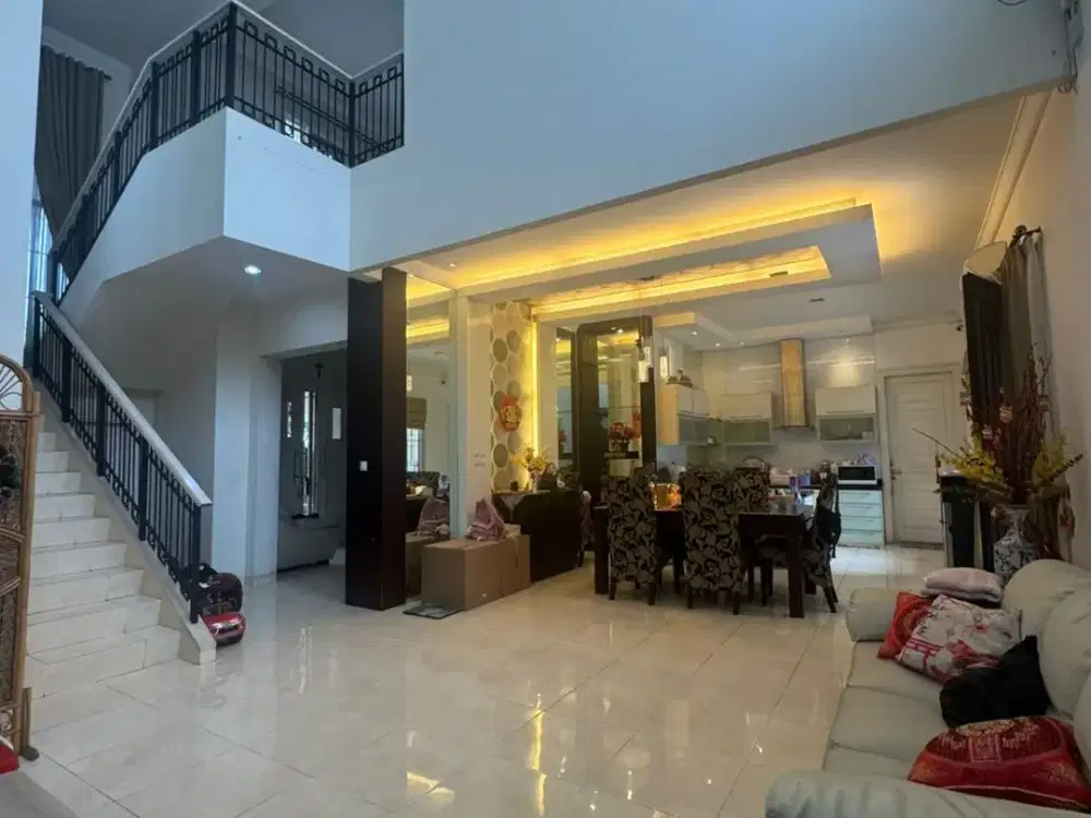 Rumah Mewah Sutera Olivia Alam Sutera, Tangerang Selatan