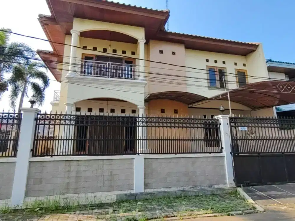 Rumah Hook 2,5 Lantai di Perumahan Kosambi Baru