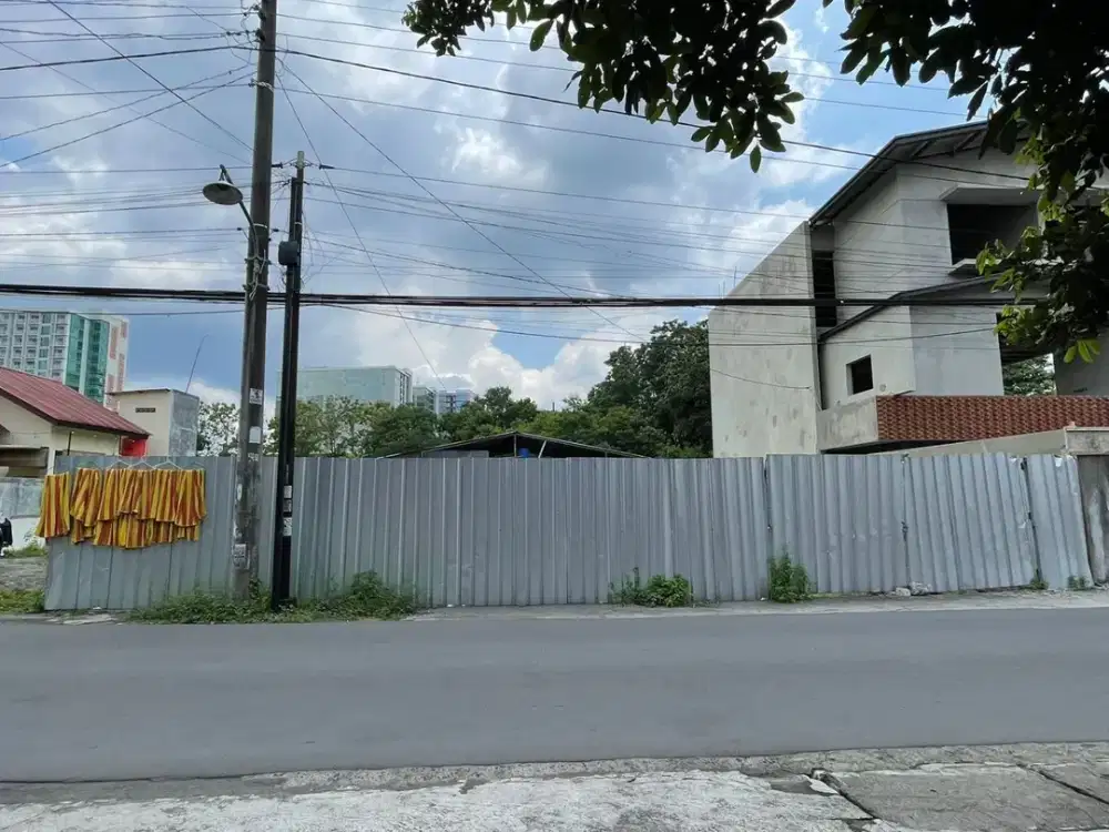 DIJUAL TANAH PEKARANGAN ISTIMEWA MANGKU JALAN UTAMA AREA JL PALAGAN , NGAGLIK