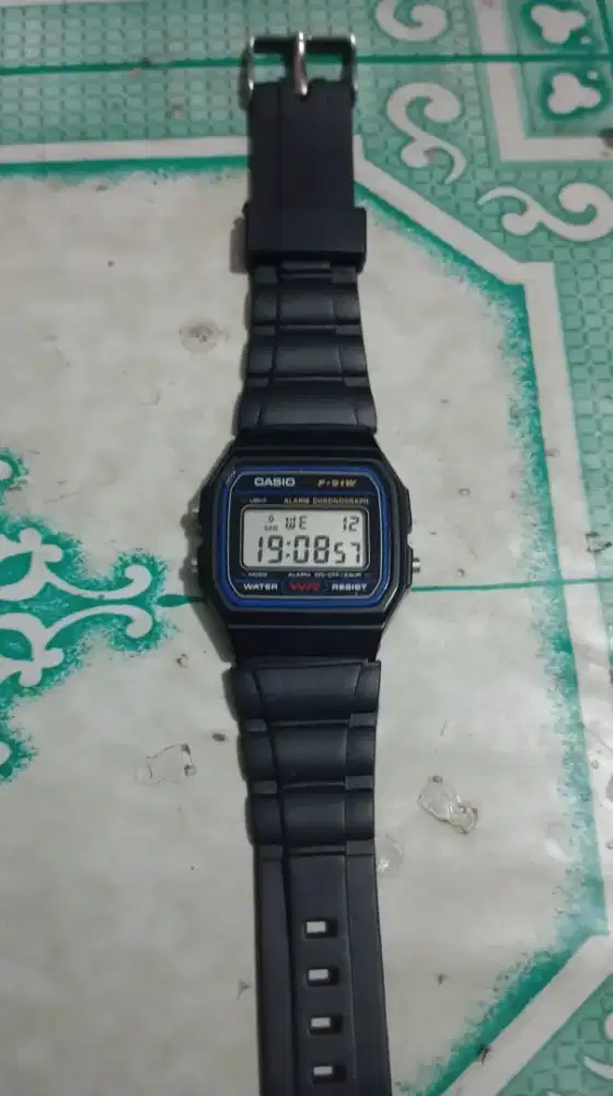 Jam merk casio F -91W