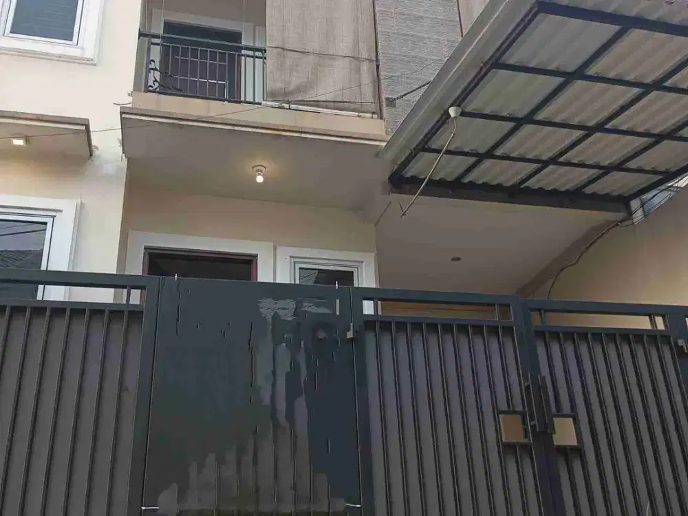 Dijual Rumah 2 Lt. Jl. Harpa Kelapa Gading