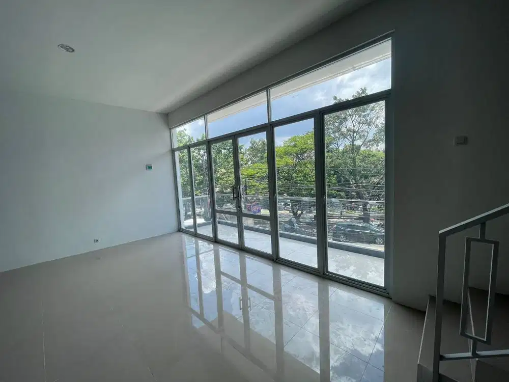 Ruko Baru 3 Lantai Strategis di Mainroad Surapati Bandung