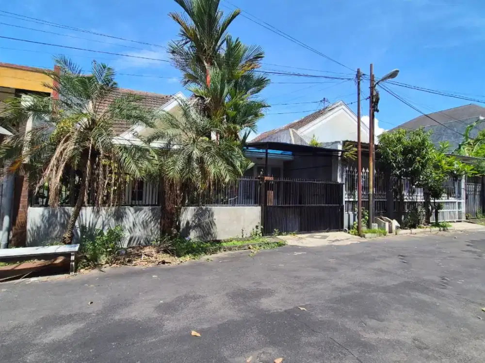 Rumah Mewah Area Taman Borobudur Dekat Soekarno Hatta Suhat