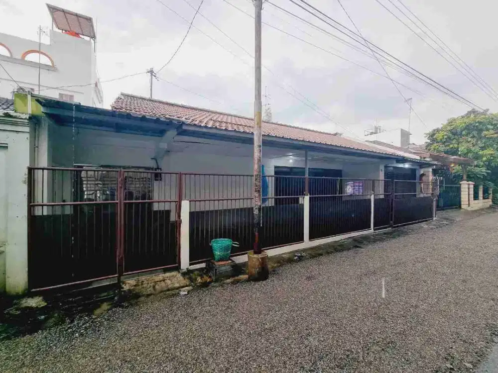 Rumah Nyaman 183m² Strategis di Solo Kota