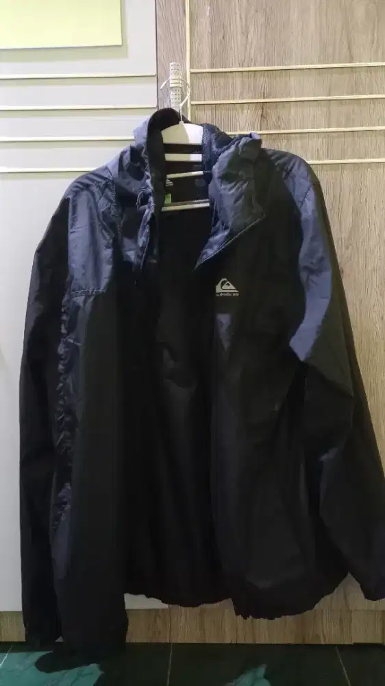 jaket windbreaker quicksilver