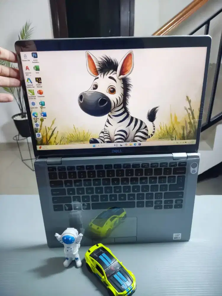 Laptop Design Slim Dell Latitude 3510 Core i5 16/512gb Ssd Siap Pakai