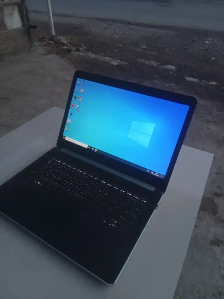 HP 14s amd ram 4gb. Baterai 3jam