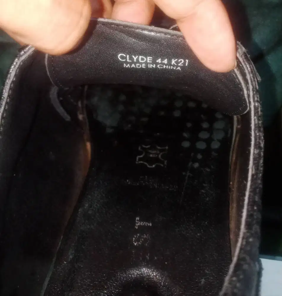 sepatu kulit asli