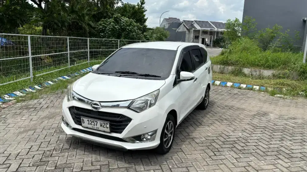 Sigra R delux m/t tahun 2017