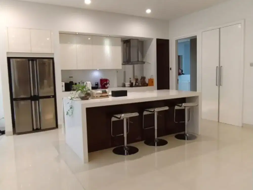 Dijual Rumah Lux Modern   Kota Baru Parahyangan