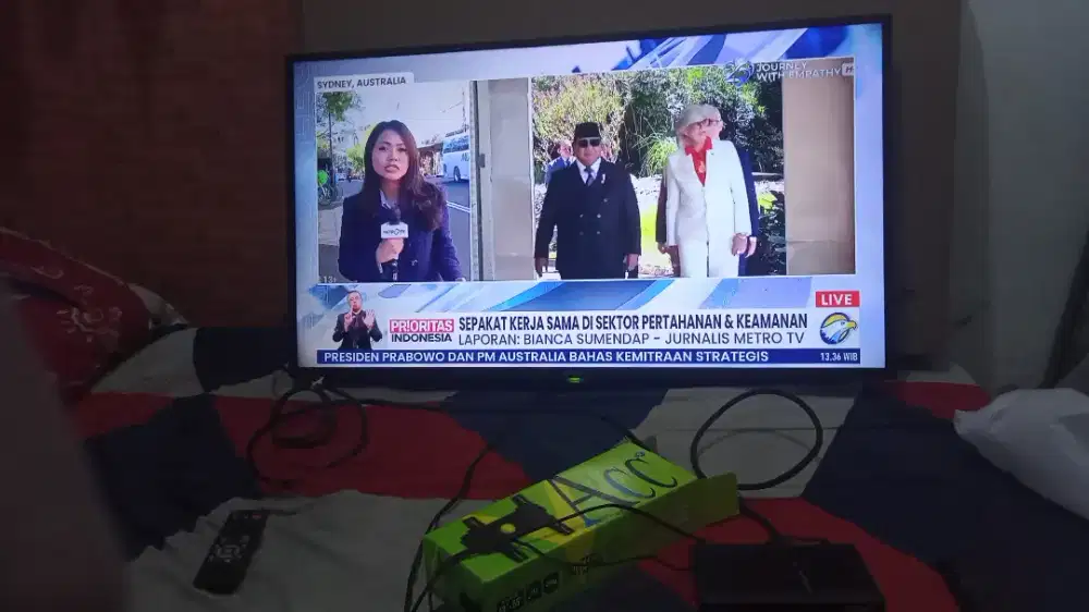 Jual BU 1set tv digital merek Sharp 43 in tinggal pasang minat inbox