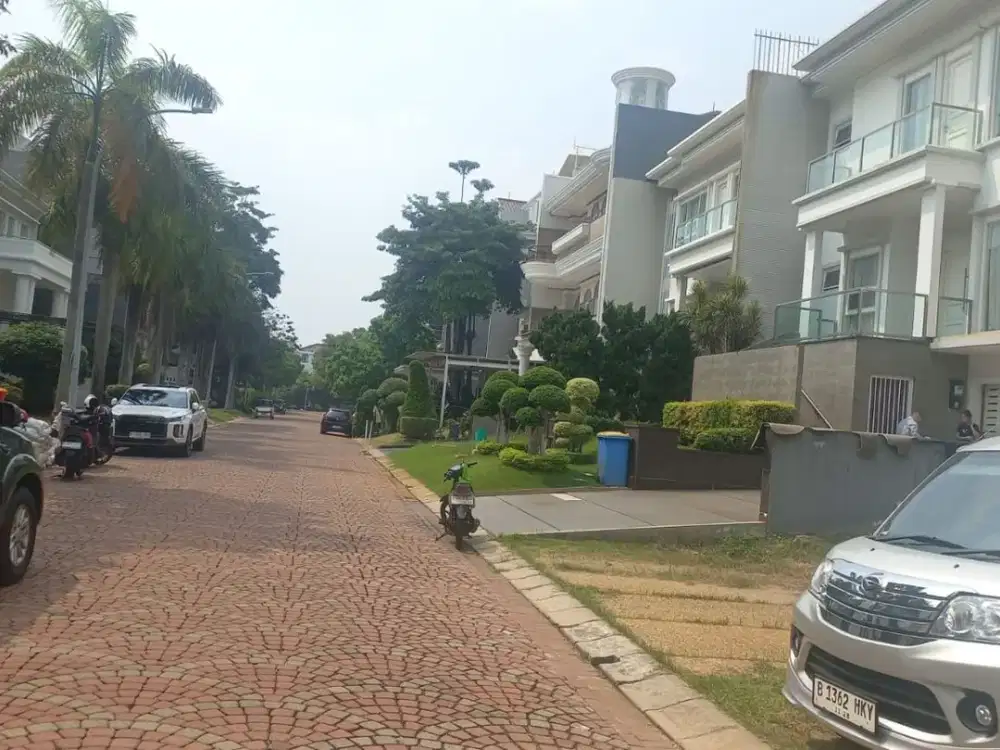 MURAH RUMAH LOTUS - PANTAI INDAH KAPUK UKR 450 M2 HANYA CASH (SDH INCLUDE PENGOSONGAN)
